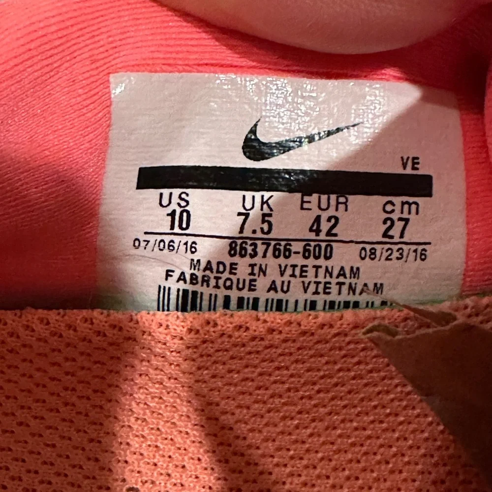 Nike‎ Air Zoom Vomero Blush Pink Women's US 10 Running